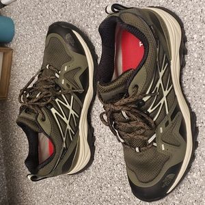 North Face Hedgehog Fastpack Gore-tex Vibram hiking shoes Men's size 9